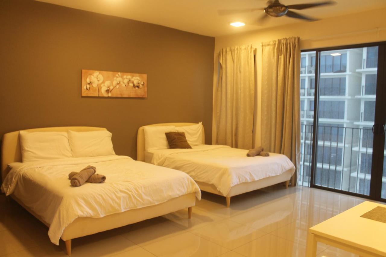 שאה אלאם Vivian'S Studio Trefoil Setia Alam מראה חיצוני תמונה
