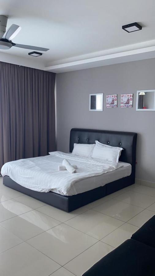 שאה אלאם Vivian'S Studio Trefoil Setia Alam מראה חיצוני תמונה