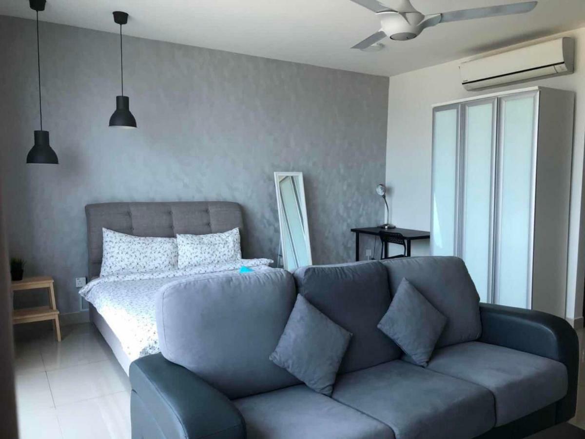 שאה אלאם Vivian'S Studio Trefoil Setia Alam מראה חיצוני תמונה