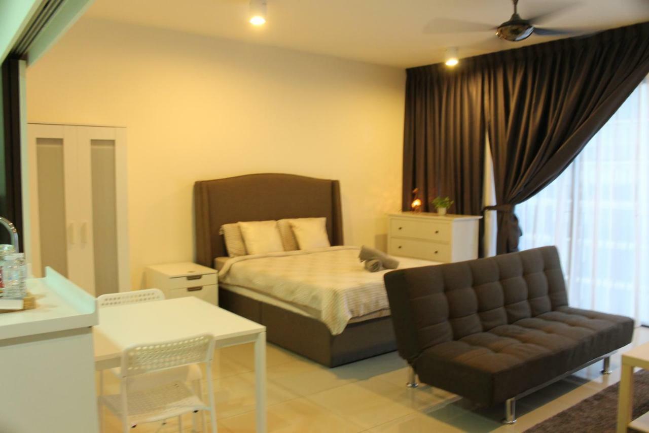 שאה אלאם Vivian'S Studio Trefoil Setia Alam מראה חיצוני תמונה
